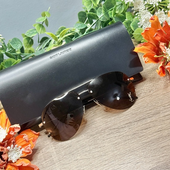 Yves Saint Laurent Accessories - Yves Saint Laurent Classic 11 Aviator Sunglasses